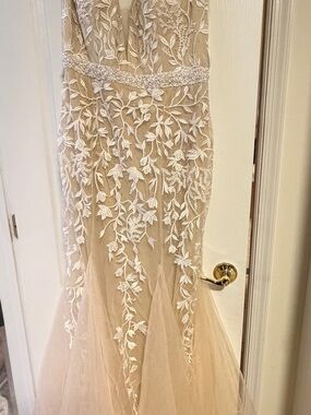 Baltic Born | Dresses | Baltic Born Gloria Lace Maxi Dress | Poshmark